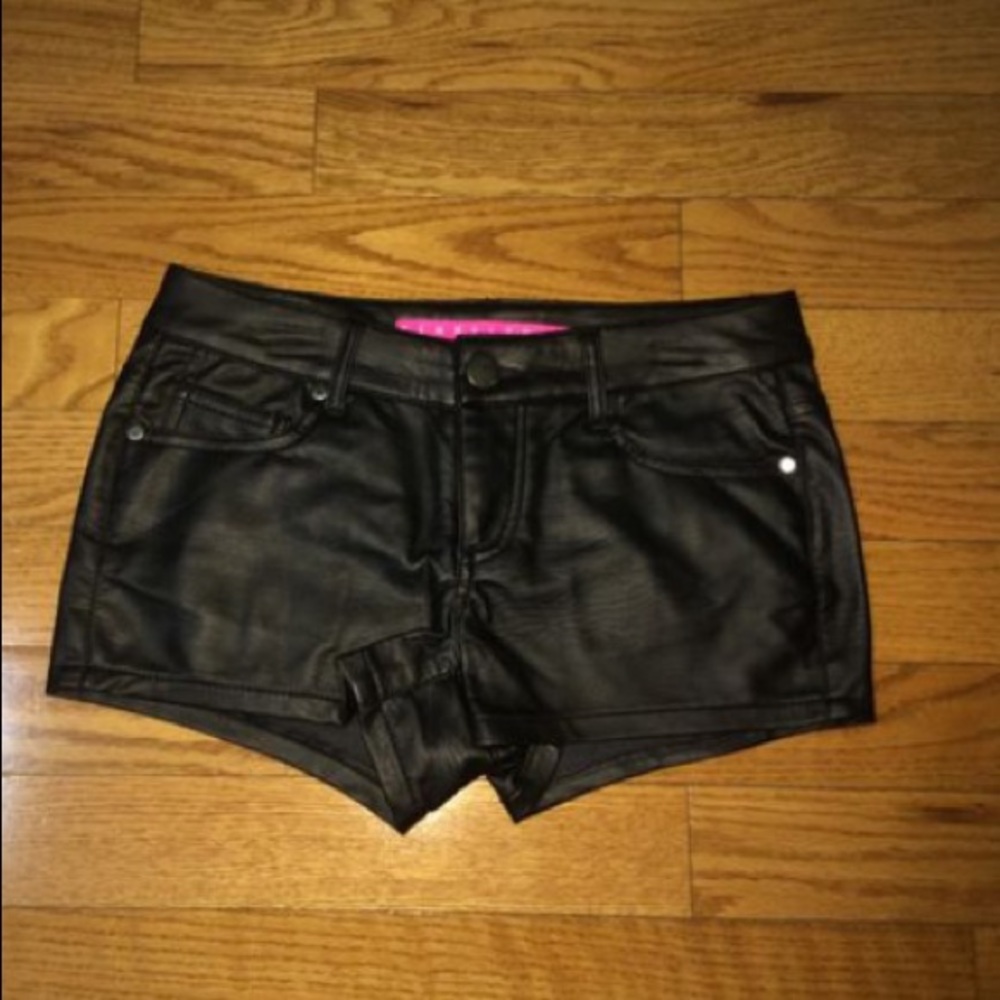 Black leather shorts by TINSELTOWN